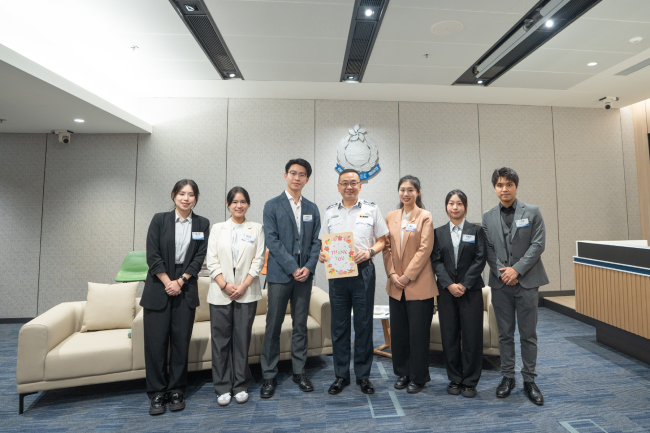 Six Immigration Department Youth Ambassadors from Beijing and Guangzhou were arranged with internships in various sections of the department to deepen their understanding of the department's scope of operations and lay a solid foundation for their future roles in society.